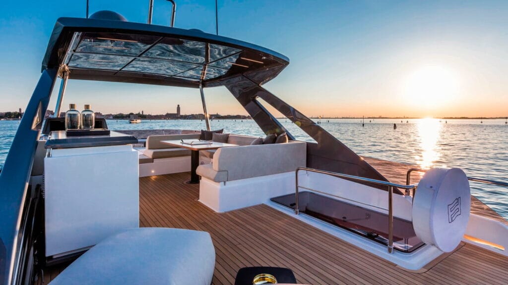 Ferretti-Yachts-670-exteriores-10