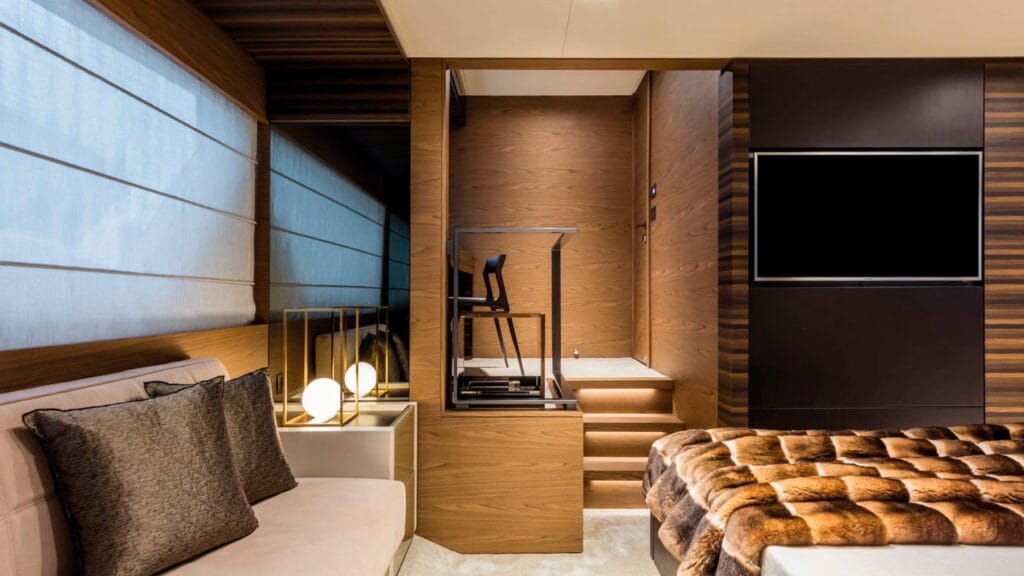 Ferretti-Yachts-670-interiores-5