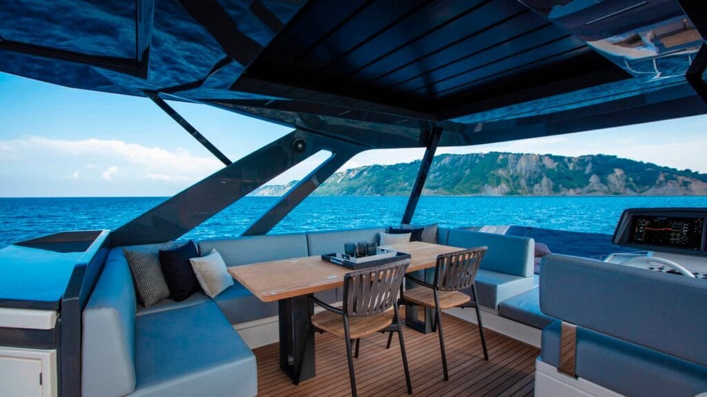Ferretti-Yachts-720-exteriores-6