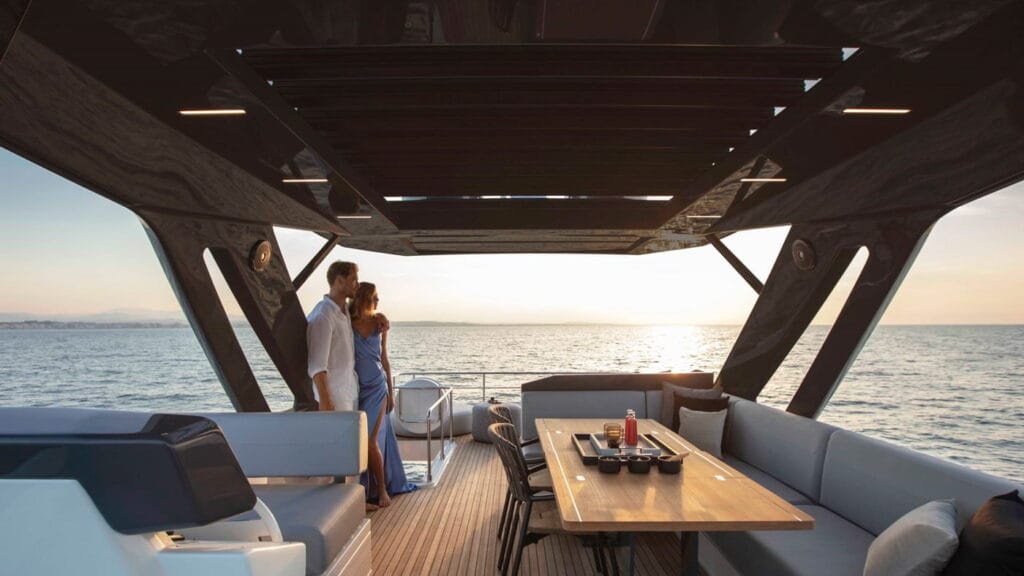 Ferretti-Yachts-720-exteriores-8