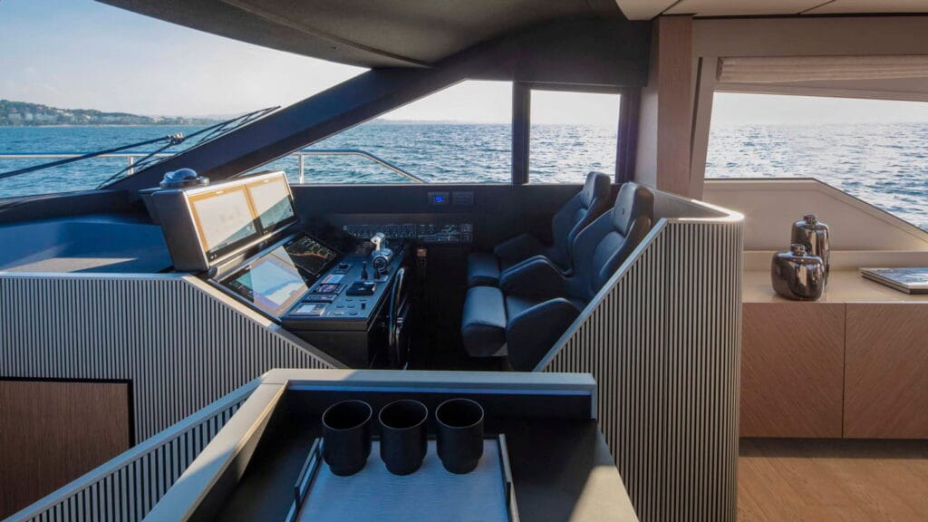 Ferretti-Yachts-720-interiores-4