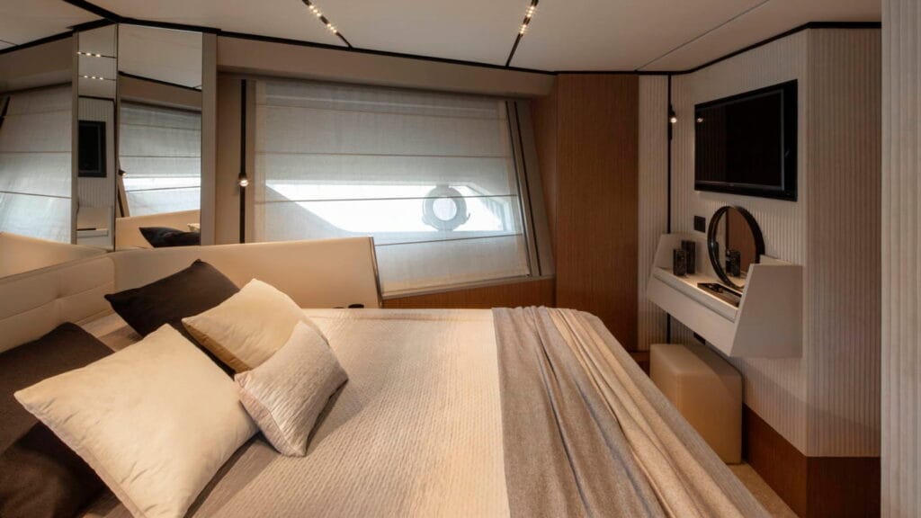 Ferretti-Yachts-720-interiores-5