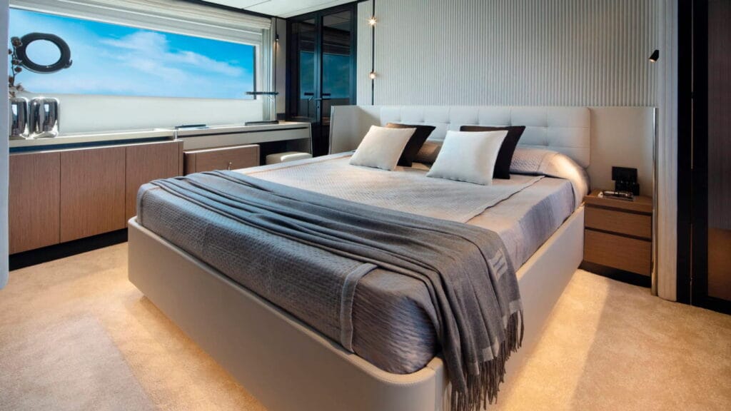 Ferretti-Yachts-720-interiores-8