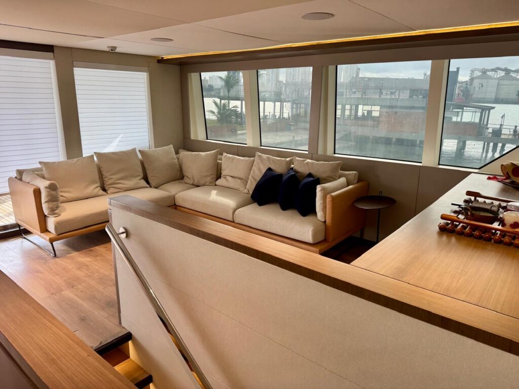 sala uper deck 3