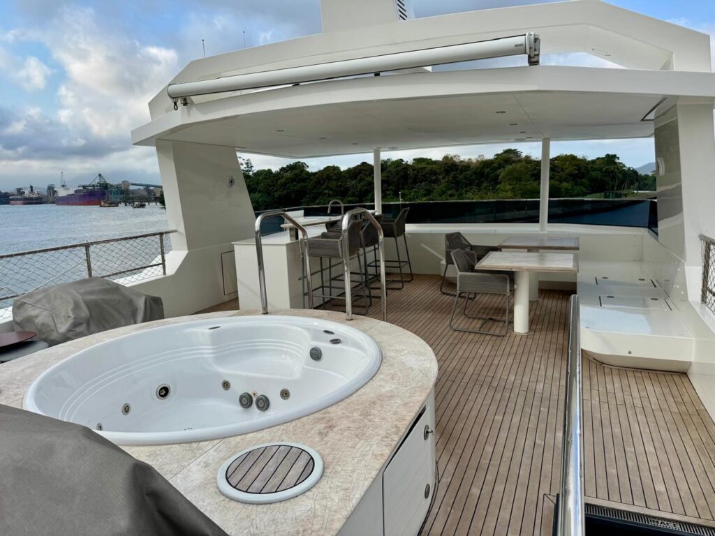 solarium jacuzzi 1