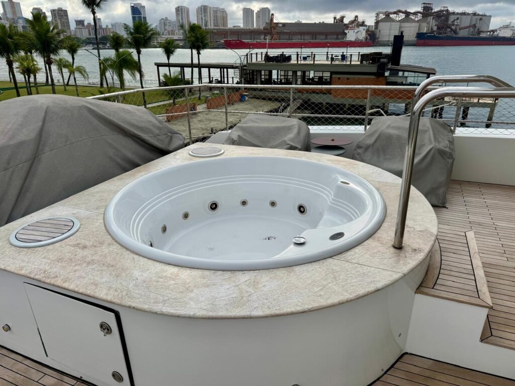 solarium jacuzzi