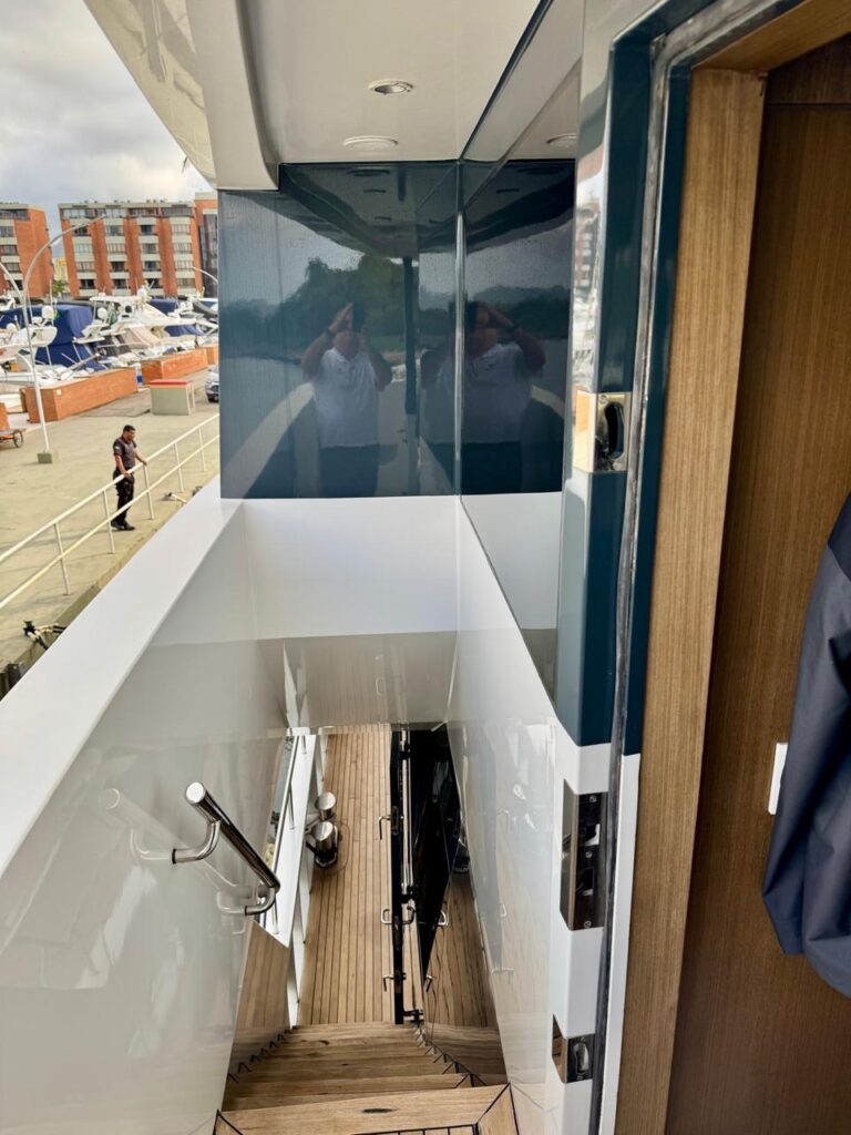 uper deck saida lateral comando